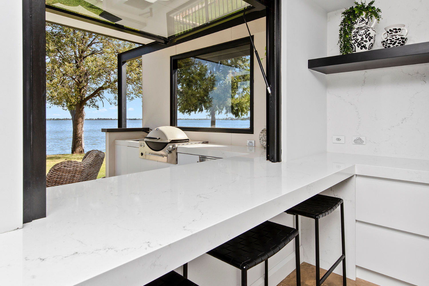 Lake Mulwala Residence 3